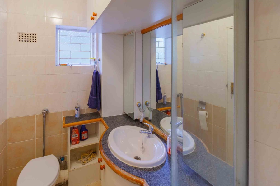 1 Bedroom Property for Sale in Tamboerskloof Western Cape